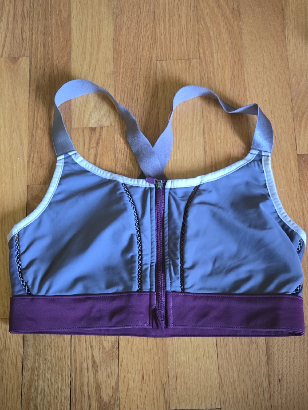 Fabletics High Impact Wireless Sports Bra